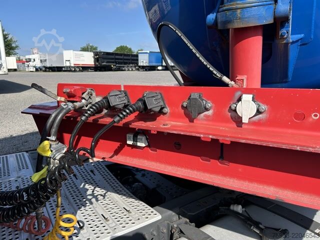 Silo semitrailer Feldbinder KIP 50.3 eigene Hydraulik