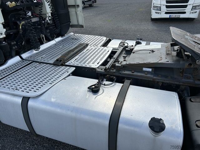Standard tractor unit DAF XF 510 SSC LL Low höhenverstellbare Sattelkupplung