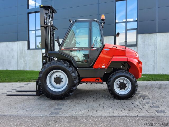 All-terrain forklift Manitou M 30-4