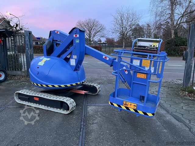 Very neat articulated boom lift on tracks Maeda HF070R-2 MAEDA HF070R-2