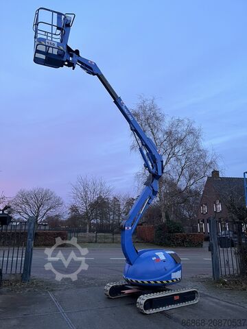 Very neat articulated boom lift on tracks Maeda HF070R-2 MAEDA HF070R-2