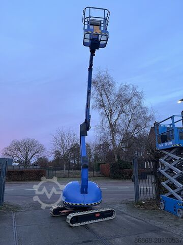 Very neat articulated boom lift on tracks Maeda HF070R-2 MAEDA HF070R-2