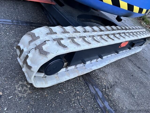 Very neat articulated boom lift on tracks Maeda HF070R-2 MAEDA HF070R-2