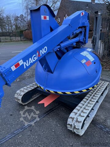 Very neat articulated boom lift on tracks Maeda HF070R-2 MAEDA HF070R-2