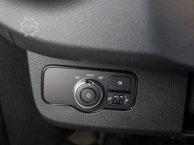 Kastenwagen Mercedes-Benz Sprinter 211 CDI Kasten L2H1 AHK DAB Klima Bl