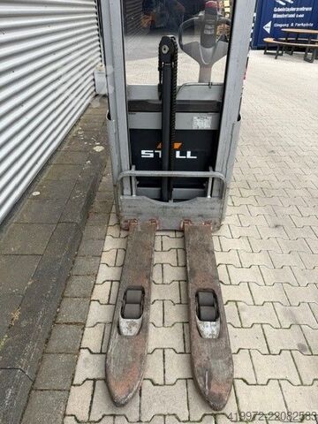 Pedestrian Stacker Still EXV12