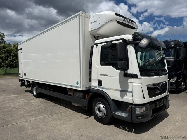 Refrigerated truck MAN TGL 12.250 BL Kühlkoffer 7,45 m LBW 1 T*TK 600