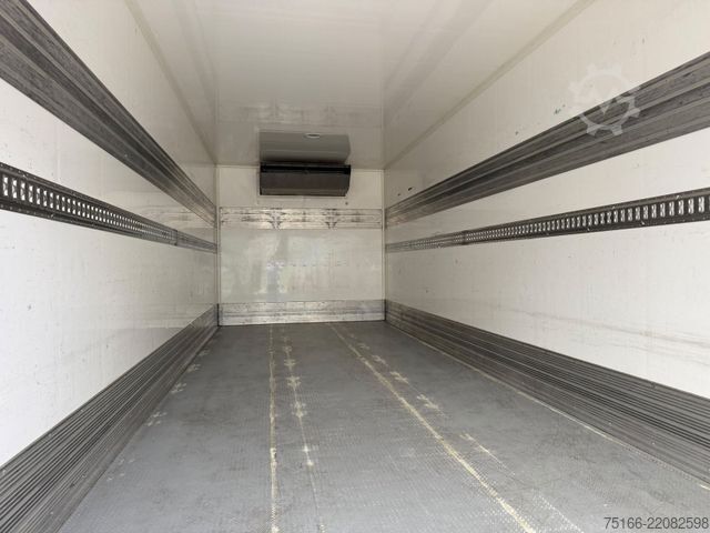 Refrigerated truck MAN TGL 12.250 BL Kühlkoffer 7,45 m LBW 1 T*TK 600