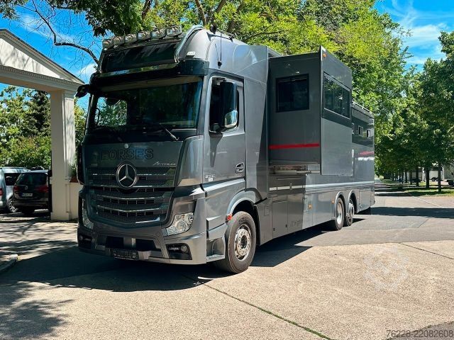 Cattle truck MERCEDES-BENZ Actros