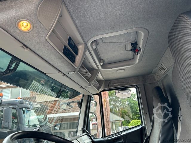 Truck mounted crane IVECO Pritsche + HIAB HIDUO 228 Kran