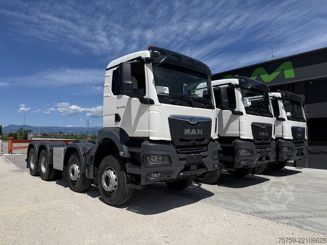 Roll-off tipper truck MAN MAN 41.520 TGS 40Ton 8x4 EU6 Chassis