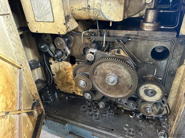 Gear hobbing machine Pfauter P1250