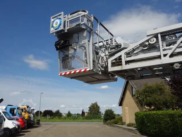 Löschfahrzeug DAF LF 55.250 METZ 30 meter