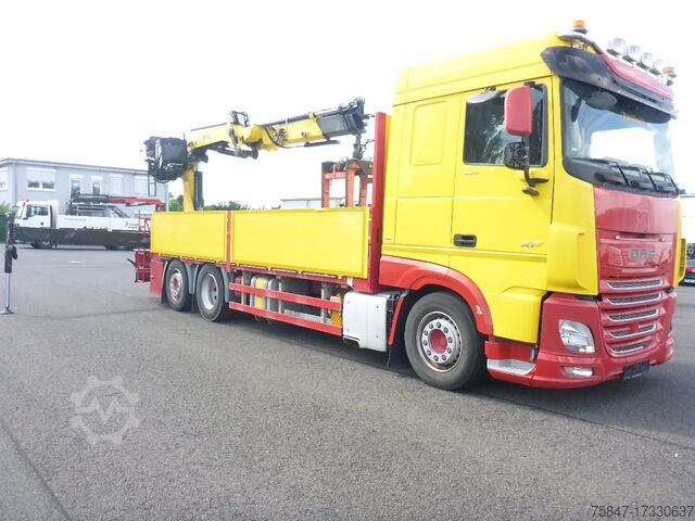 Truck with flatbed (open) DAF XF 530 FAN  Kran Hyva HC213 E3