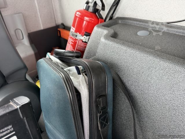 Garbage truck MAN TGS 26.320 6x2 BL Faun Frontlader