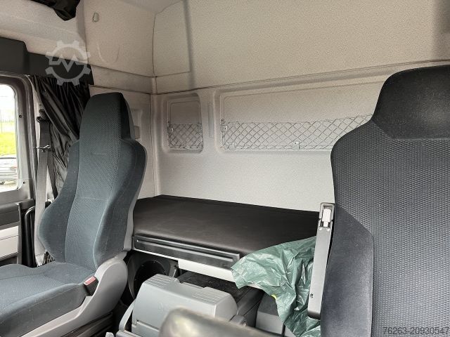 Truck mounted crane MAN TGX 26.480 6x2 Atlas 145.2 Kran Baustoff / AHK