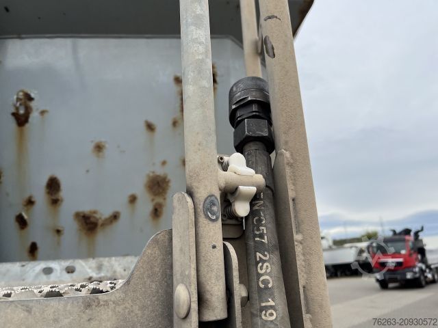 Tipper semitrailer SCHWARZMÜLLER SK Kippauflieger Stahlmulde / Liftachse