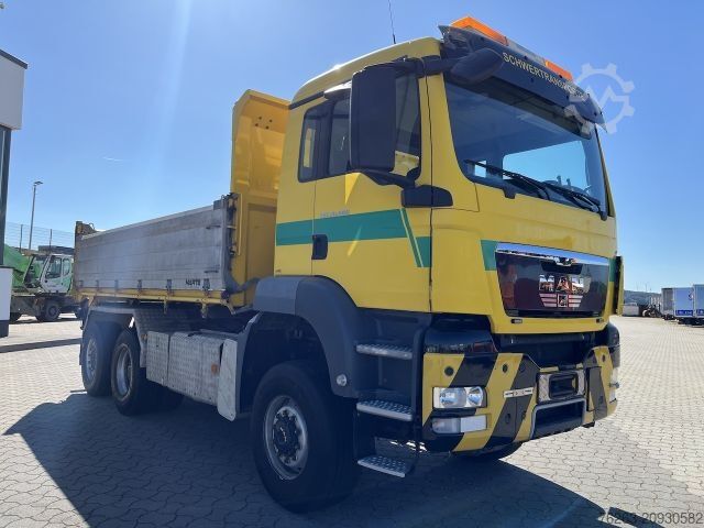 Tipper truck MAN TGS 28.480 6x4 4x4 Dreiseitenkipper Allrad Lifta