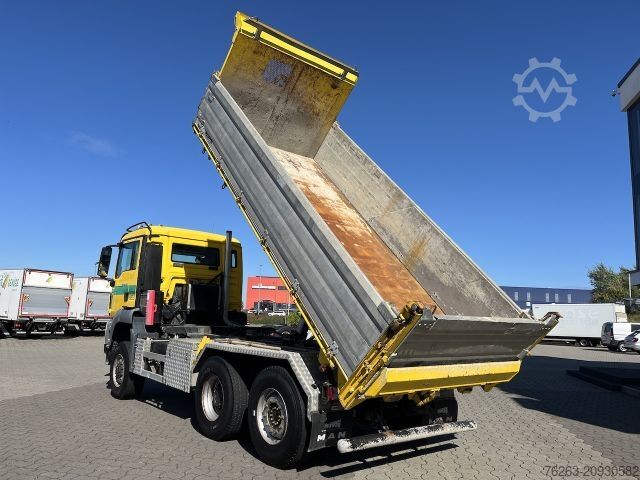 Tipper truck MAN TGS 28.480 6x4 4x4 Dreiseitenkipper Allrad Lifta