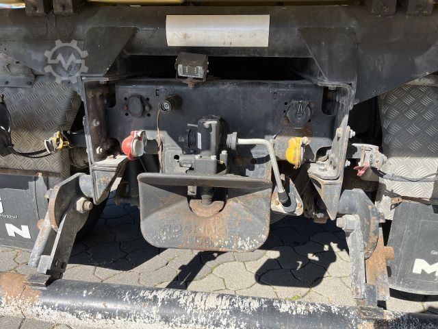 Three-sided tipper truck MAN TGS 28.480 6x4 4x4 Dreiseitenkipper Liftachse