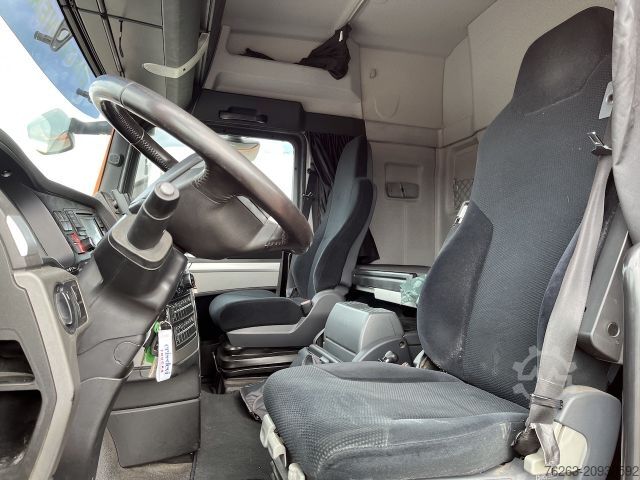 Flatbed truck MAN TGX 26.480 6x2 Atlas 145.2 Kran Baustoff / AHK