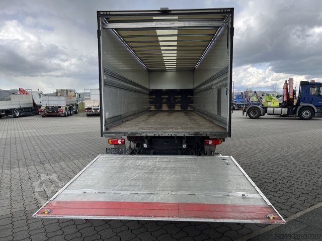 Box truck IVECO 120E25 Eurocargo 4x2 Koffer | Ladebordwand