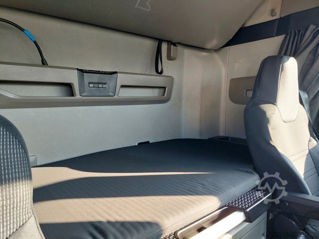 Jumbo truck MAN TGX 18.470 LL + Gniotpol G-4080 120 m3 Durchbar