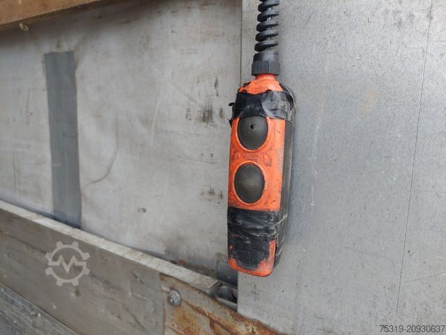 Transporter mit Pritsche & Plane IVECO 75E21 4x2 LBW Nutzlast 3t 18 Paletten