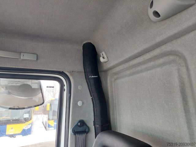 Curtain sider van IVECO 75E21 4x2 LBW Nutzlast 3t 18 Paletten