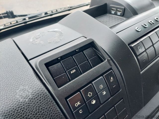 Curtain sider van IVECO 75E21 4x2 LBW Nutzlast 3t 18 Paletten