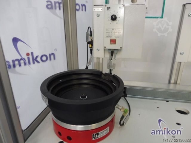 Fully automated punch riveting system with robotic tongs TOX TZ-VSN