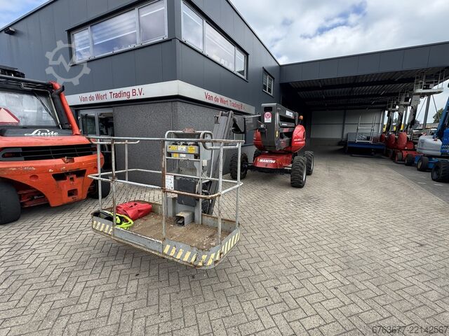 Manitou 180ATJ Gelenkarbeitsbühne / Arbeitsbühne mit 18,18 m Arbeitshöhe, 4x4x4, Baujahr 2005, Diese MANITOU 180ATJ Knikarm hoogwerker / Arbeitsbuhne 18.18M werkhoogte  4x4x4 2005 Diesel