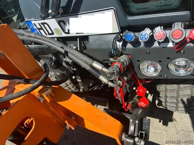 Kommunalfahrzeug / Geräteträger Holder C 55 SC