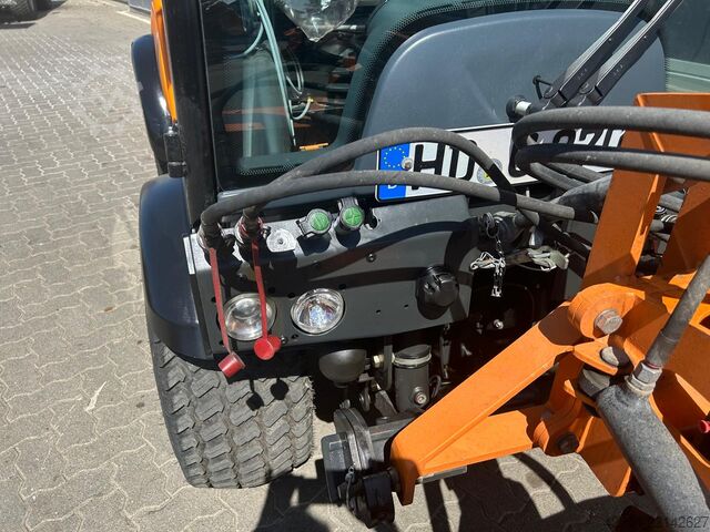 Kommunalfahrzeug / Geräteträger Holder C 55 SC
