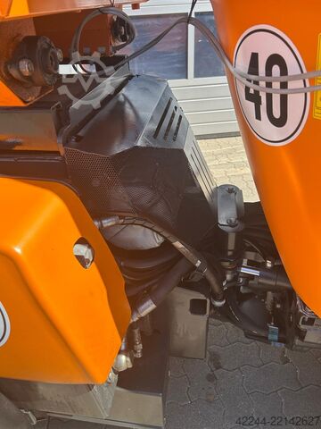 Kommunalfahrzeug / Geräteträger Holder C 55 SC