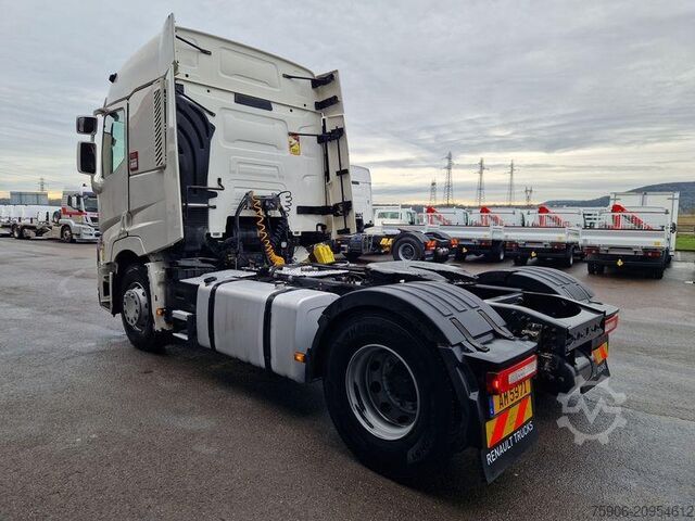 Standard tractor unit Renault Gamme T