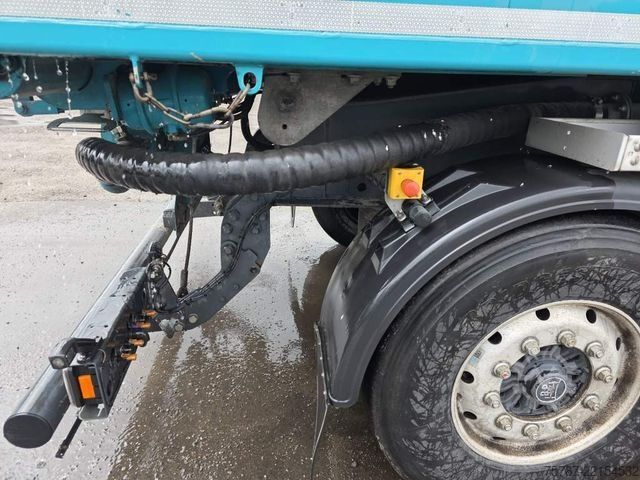 Silo semitrailer KEMPF Schleusenkipper, Rüttler, ca. 58,7 cbm, Lift