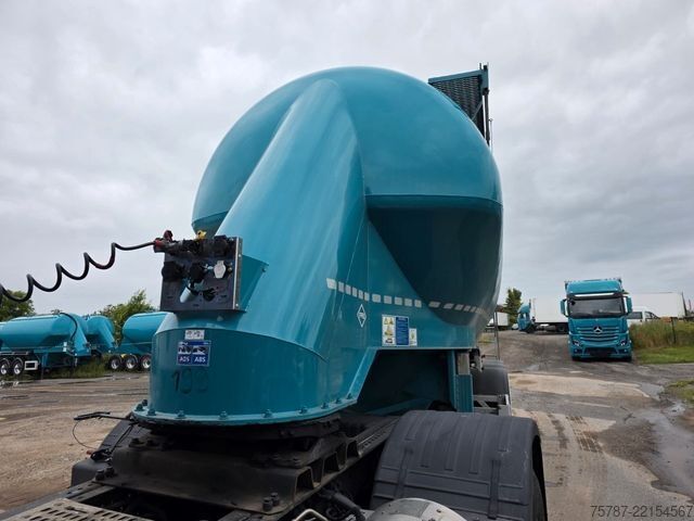 Tanker semitrailer FELDBINDER 26TL liegendes Euter, 2 x Befüllung, Schwallwand