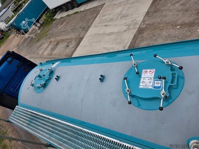 Tanker semitrailer FELDBINDER 26TL liegendes Euter, 2 x Befüllung, Schwallwand