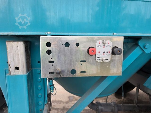 Tanker semitrailer FELDBINDER 26TL liegendes Euter, 2 x Befüllung, Schwallwand