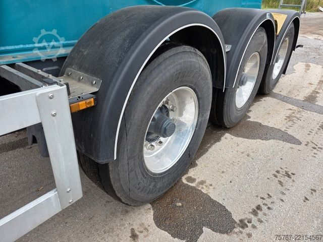 Tanker semitrailer FELDBINDER 26TL liegendes Euter, 2 x Befüllung, Schwallwand