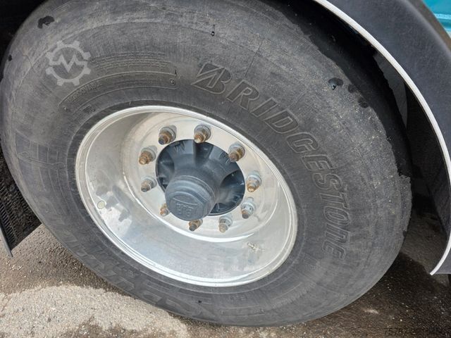 Tanker semitrailer FELDBINDER 26TL liegendes Euter, 2 x Befüllung, Schwallwand