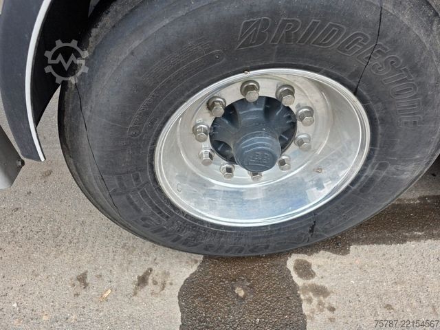 Tanker semitrailer FELDBINDER 26TL liegendes Euter, 2 x Befüllung, Schwallwand