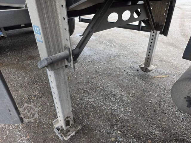 Tipper semitrailer SCHMITZ CARGOBULL 49 cbm Getreidekipper, Kornschieber, Luf, Lift