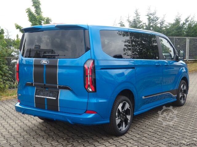 Minibus FORD Tourneo Custom 340L1 Sport PHEV AHK Exklusiv ACC