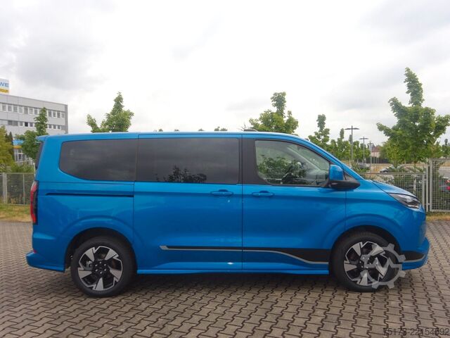 Minibus FORD Tourneo Custom 340L1 Sport PHEV AHK Exklusiv ACC