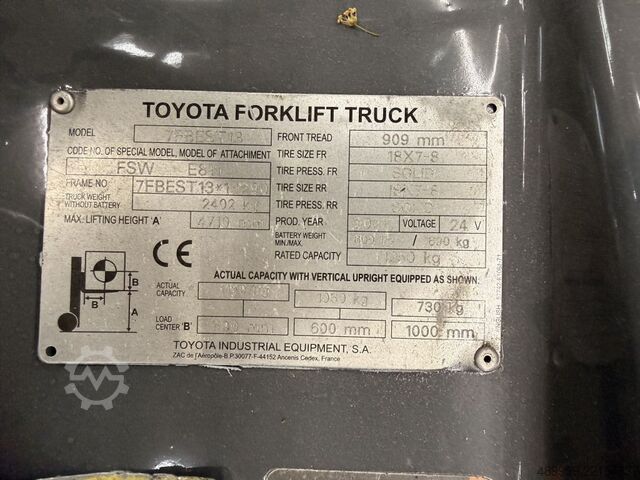 Electric 3-wheel forklift Toyota 7FBEST13
