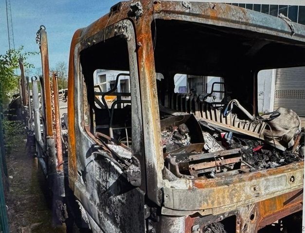 Box truck MERCEDES-BENZ Atego 818 Brandschaden