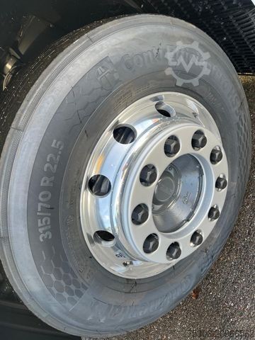 Standard SZM DAF XF 480 FT mit ADR Ausstattung