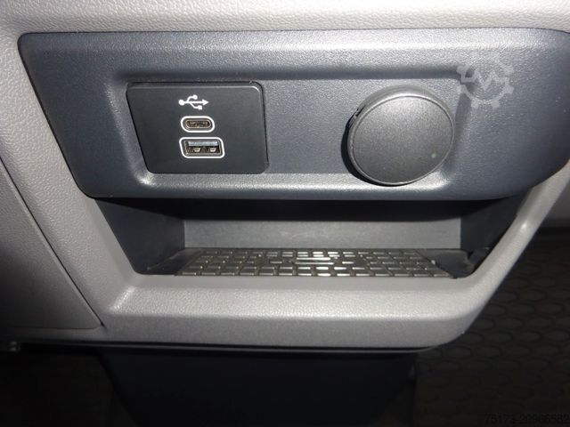 Panel van VOLKSWAGEN Transporter T7 Kasten 170PS DSG KR ACC LED 360